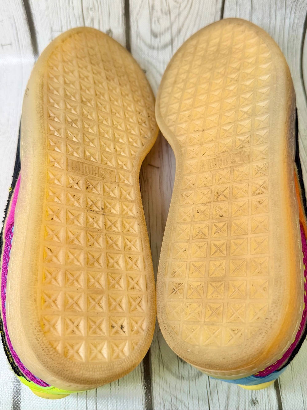 PRE LOVED Men’s 10 Puma Suede Classix 'Out of Season' Suede Multicolor  Sneakers - Picture 7 of 9